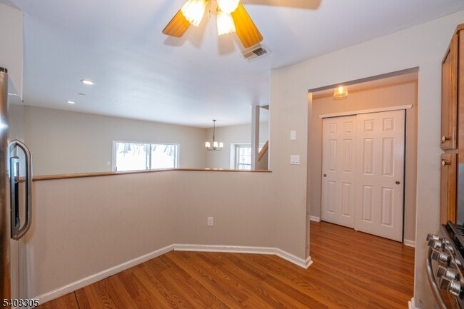 Building Photo - 63 Hickory Way