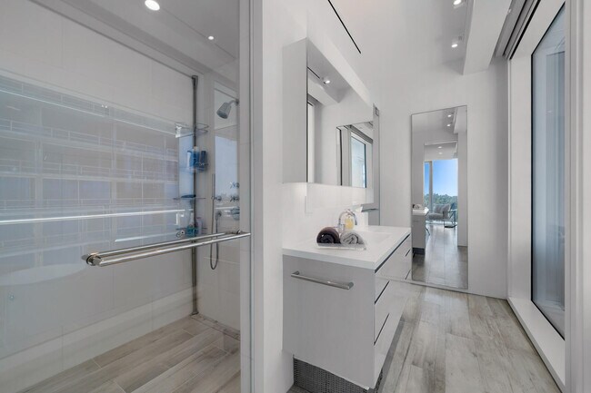 Building Photo - 9001 Collins Ave