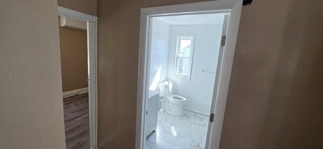 Building Photo - 18 Bullard St