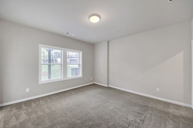 Building Photo - Chic Atlanta Area Townhome