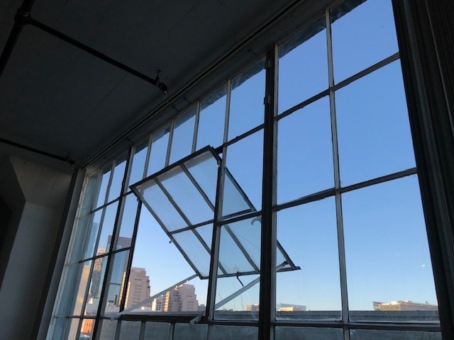 Building Photo - 420 S San Pedro St