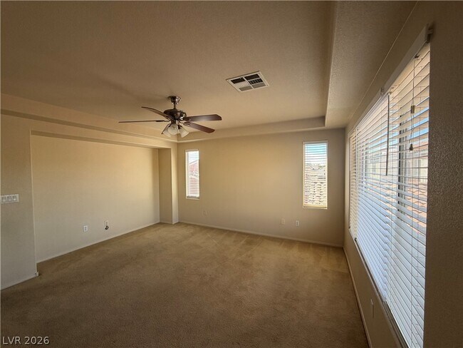 Building Photo - 2307 Summer Home St