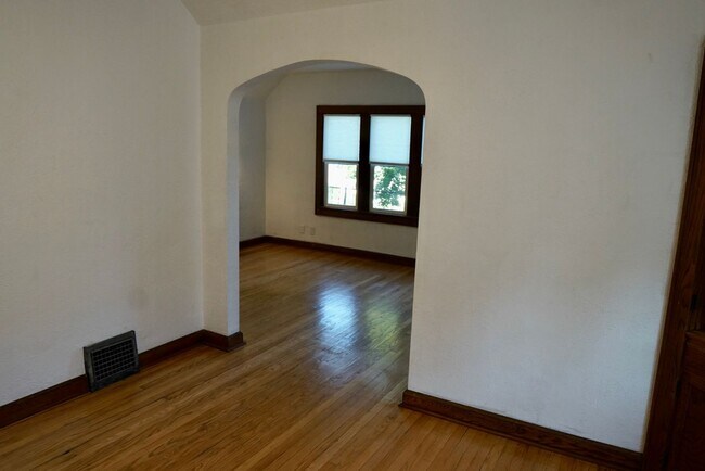 Building Photo - 3621 N 15th St