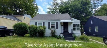 Building Photo - Berclair Beauty with 2 Bonus Bedrooms, Sun...