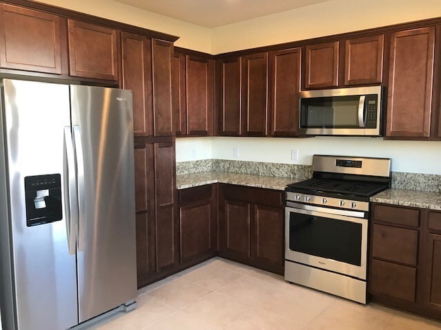 Building Photo - Three story townhouse near UNR.