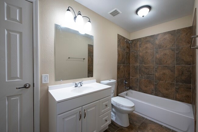 Building Photo - 46 N Planchard Cir