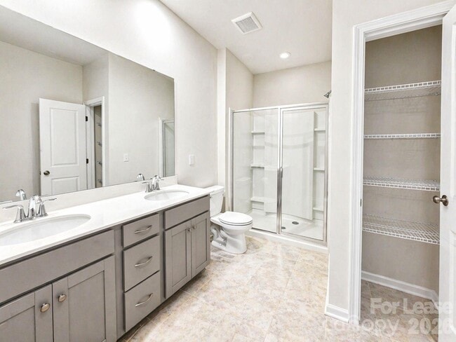 Building Photo - 15104 Moulin Ct Dr