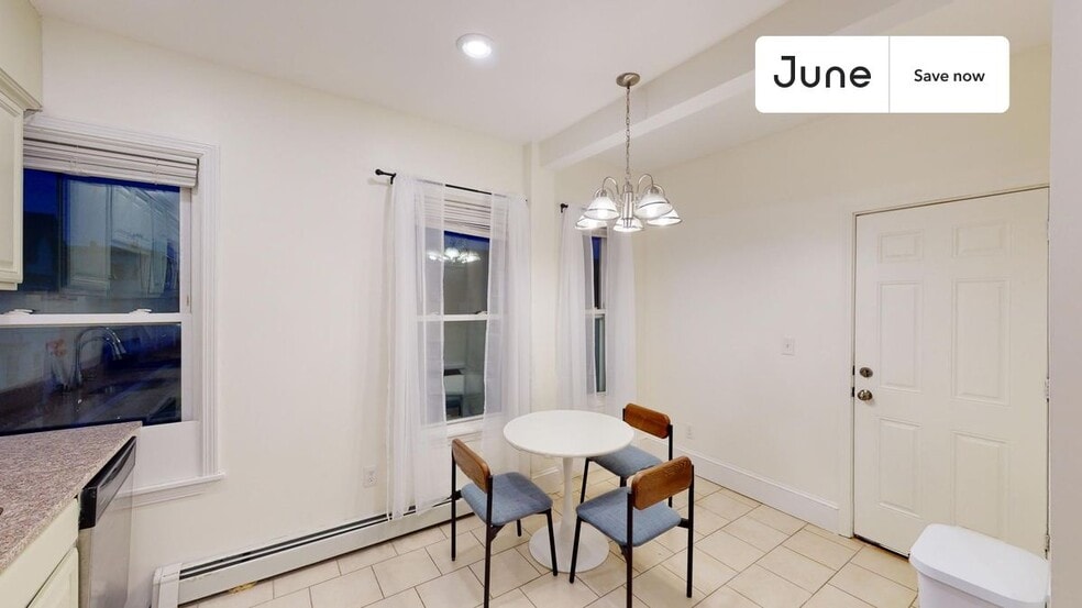 Building Photo - 21 Rossmore St