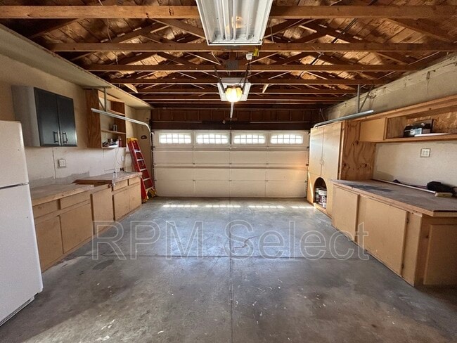 Building Photo - 825 Osprey Way