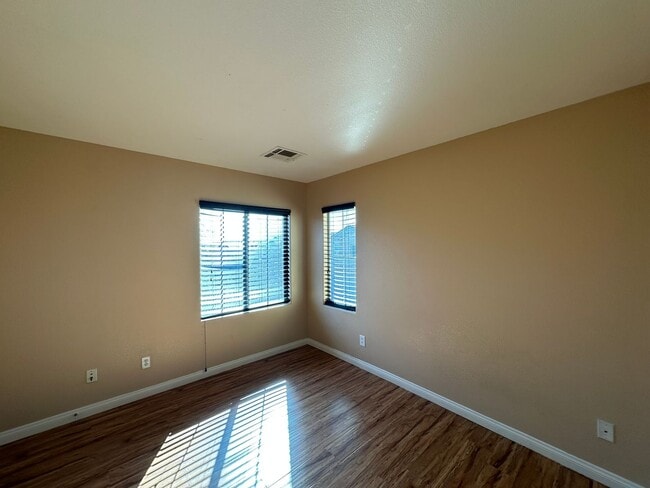 Building Photo - Grand Canyon Terrace