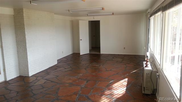 Building Photo - 33 Skyline Dr