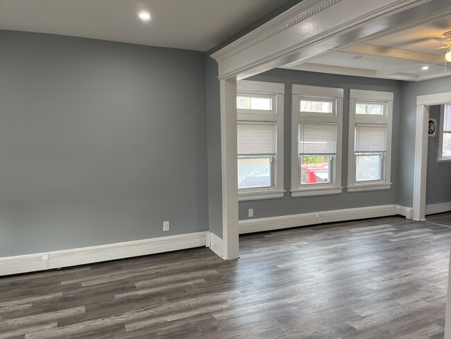 Building Photo - 2449-2451-2451 North Ave