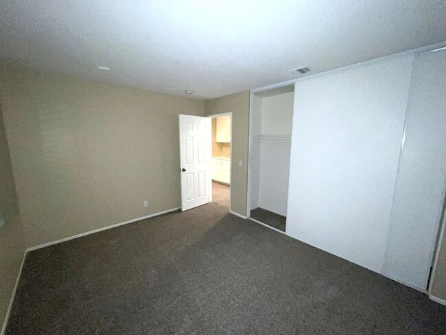 Building Photo - 7211 Blossom Ct