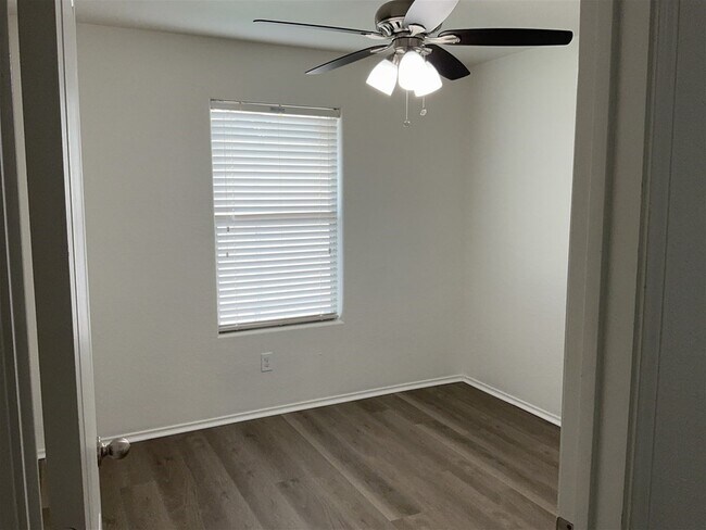Building Photo - 1143 Desert Willow Ln
