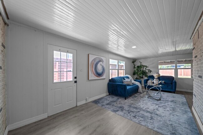 Building Photo - 1109 Moody St