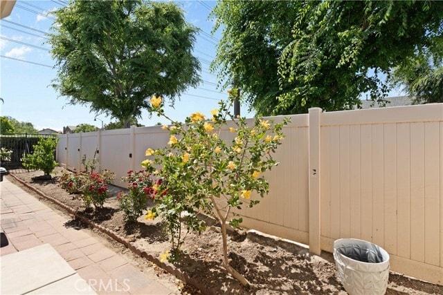 Building Photo - 10895 Sinclare Cir