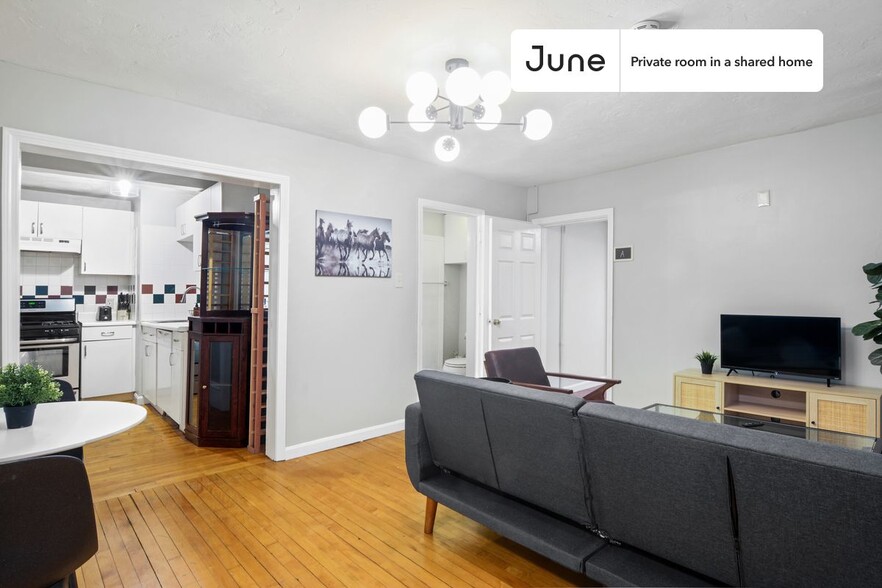 Building Photo - Private bedroom in 2 bed/1.5 bath Home