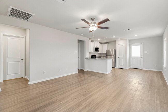 Building Photo - 7522 Thrips Ln