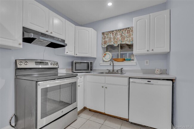 Building Photo - 618 Fox Run Ln