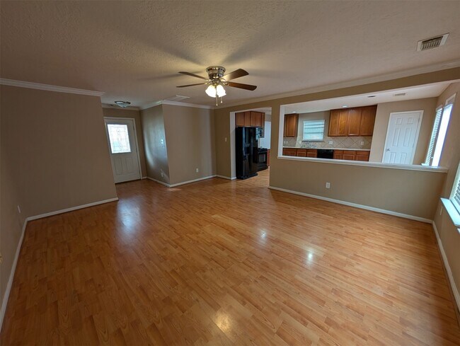 Building Photo - 29222 Legends Green Dr