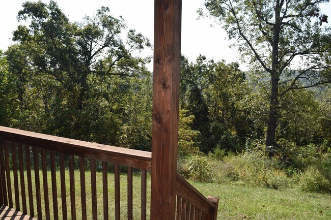 Building Photo - Gorgeous Home Located in Osage Hills Subdivision