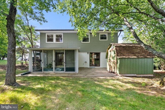 Building Photo - 1006 S Ironwood Rd