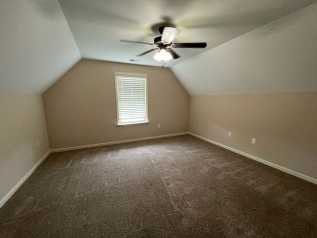 Building Photo - Renovated 4 Bedroom 2.5 Bath Home for Rent!
