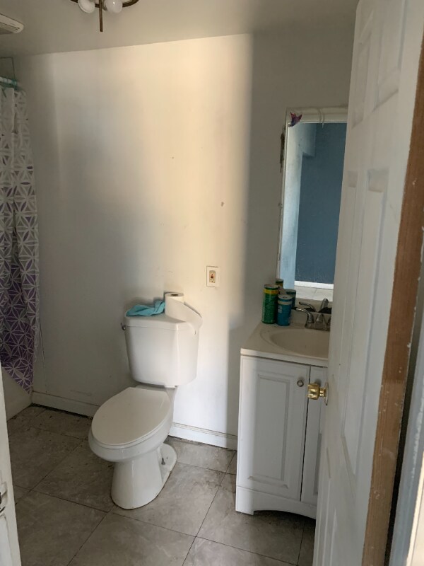 Building Photo - 1821 N 10th Ave