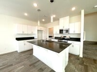 Building Photo - 730 N Bliss Ln