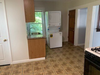 Building Photo - 9 Springhill Ave