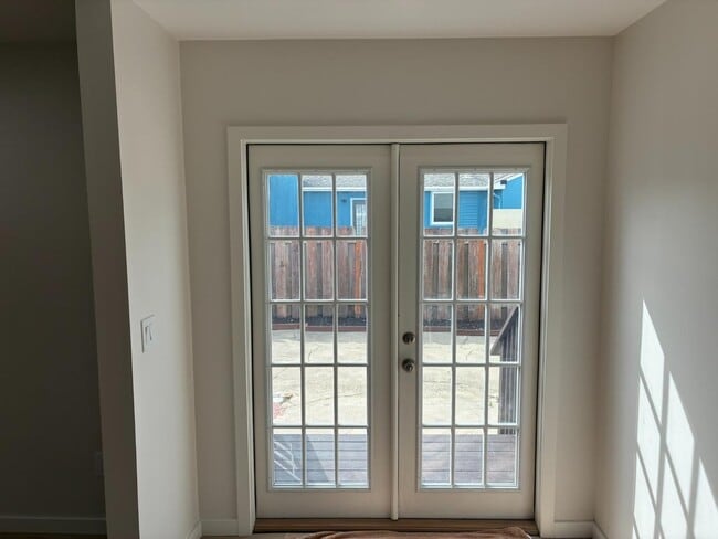 Building Photo - 202 Rockwood Dr