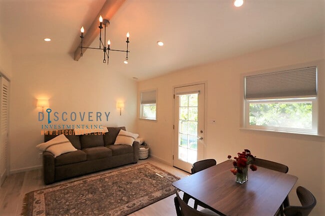 Building Photo - Lincoln Heights Studio Casita With Tranqui...