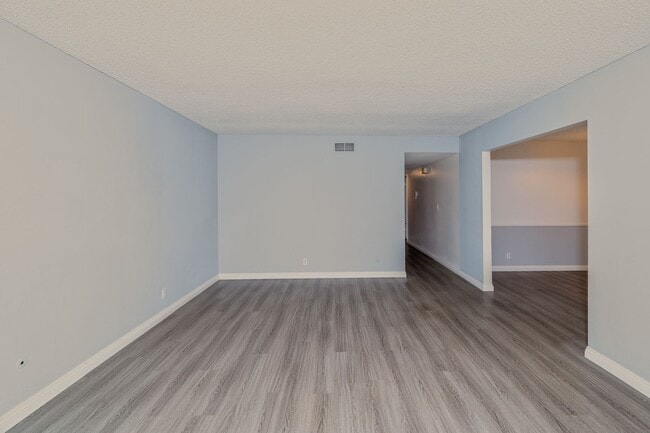Building Photo - Beautiful 2 bedroom 2 bath Home!!!!