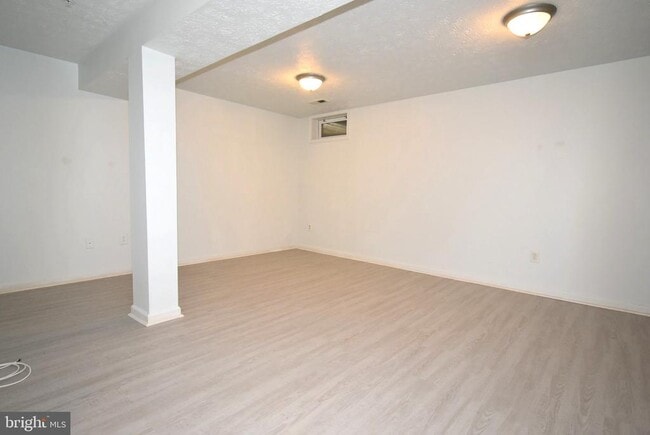 Building Photo - 6617 Cambria Terrace