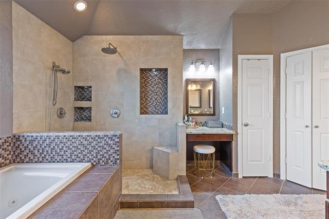 Building Photo - 18212 Muir Cir