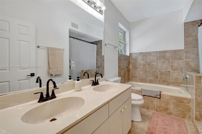 Building Photo - 4413 NW 97th Pl