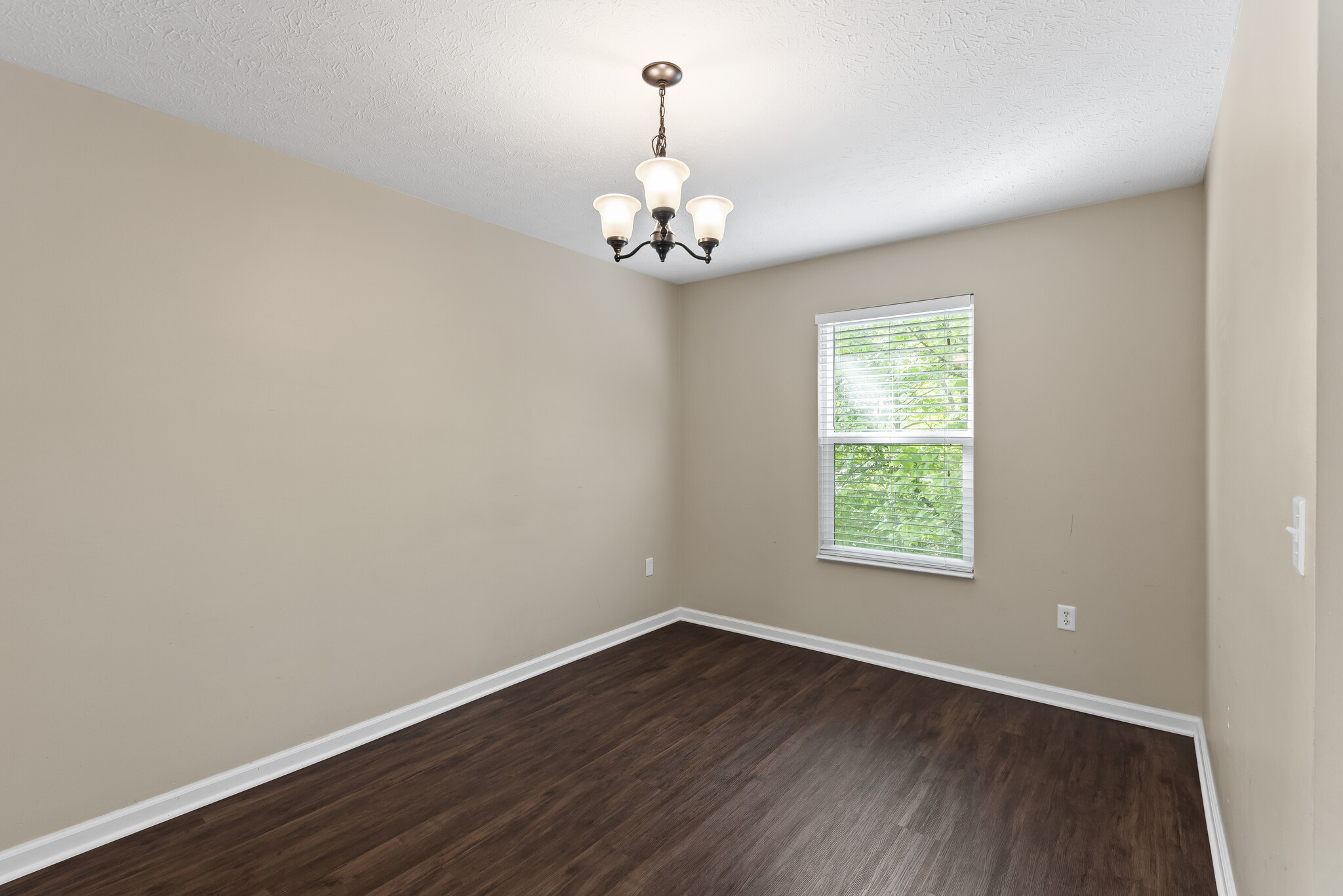 Building Photo - 289 N Bend Dr