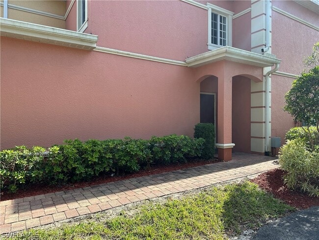 Building Photo - 20261 Estero Gardens Cir