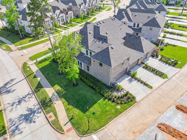 Building Photo - 304 Fields Ln