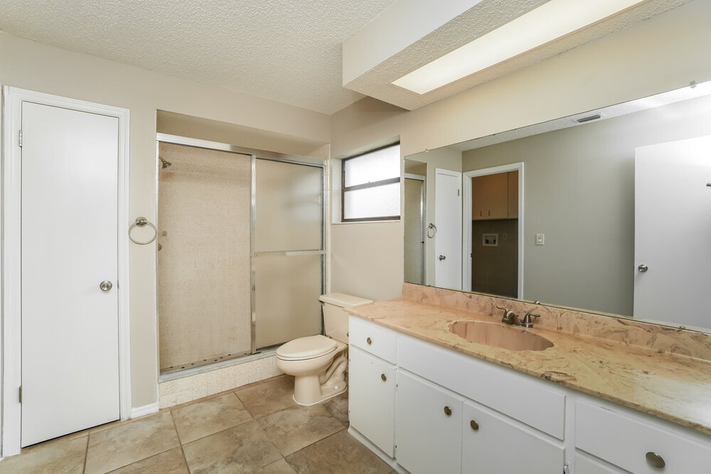 Building Photo - 13081 Hanley Dr