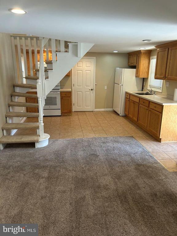 Building Photo - 104 Woodcrest Ave