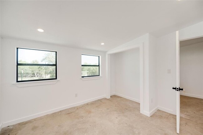 Building Photo - 1217 Lost Oak Trail
