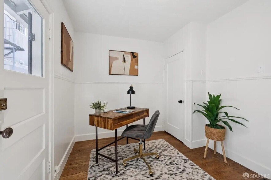 Building Photo - 1115 Capuchino Ave