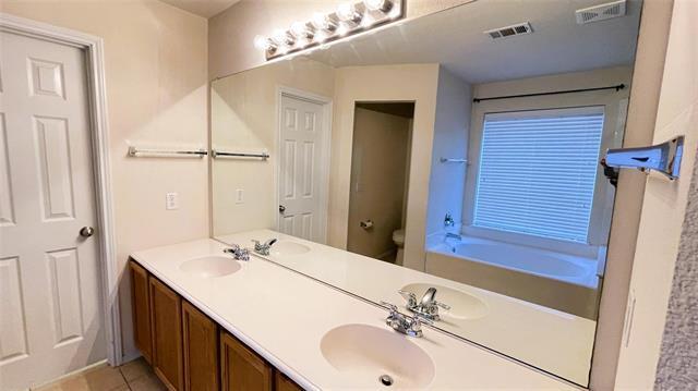 Building Photo - 8209 MacGregor Dr