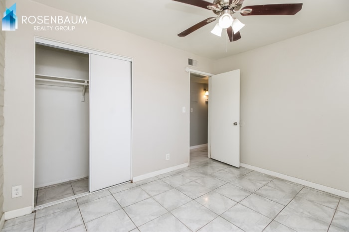 Building Photo - 644 S Mesa Dr