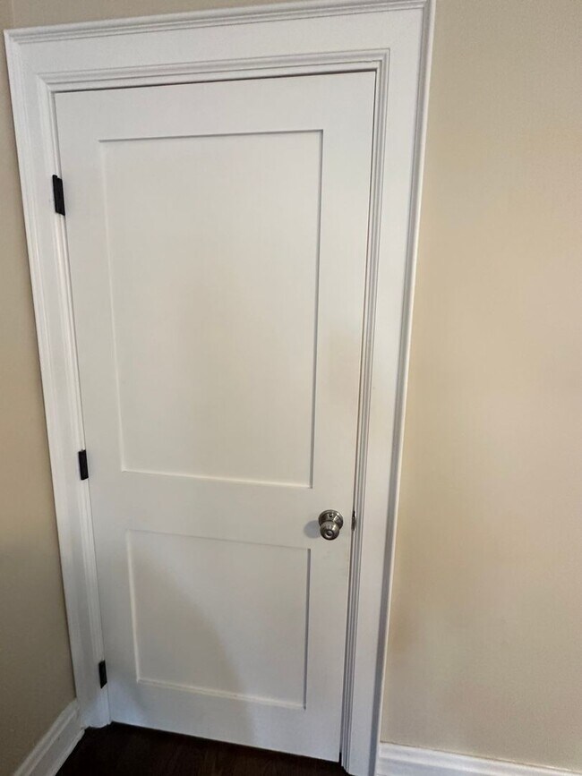 Building Photo - 1922 Baldridge Rd