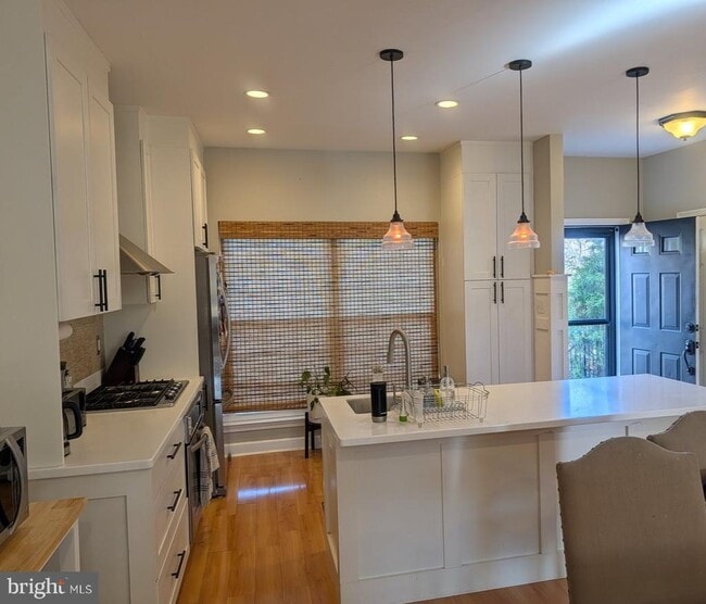 Building Photo - 505 Breckinridge Square SE