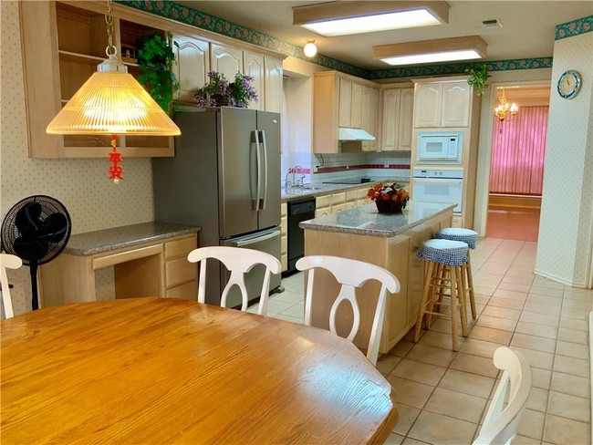 Building Photo - 4320 Vine Ridge Ct