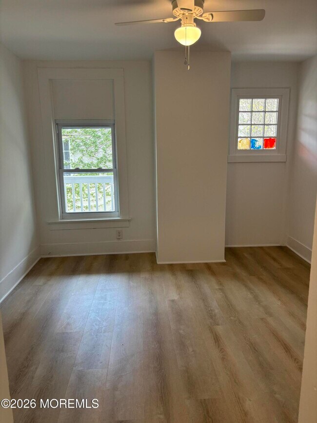 Building Photo - 68 Maple Ave