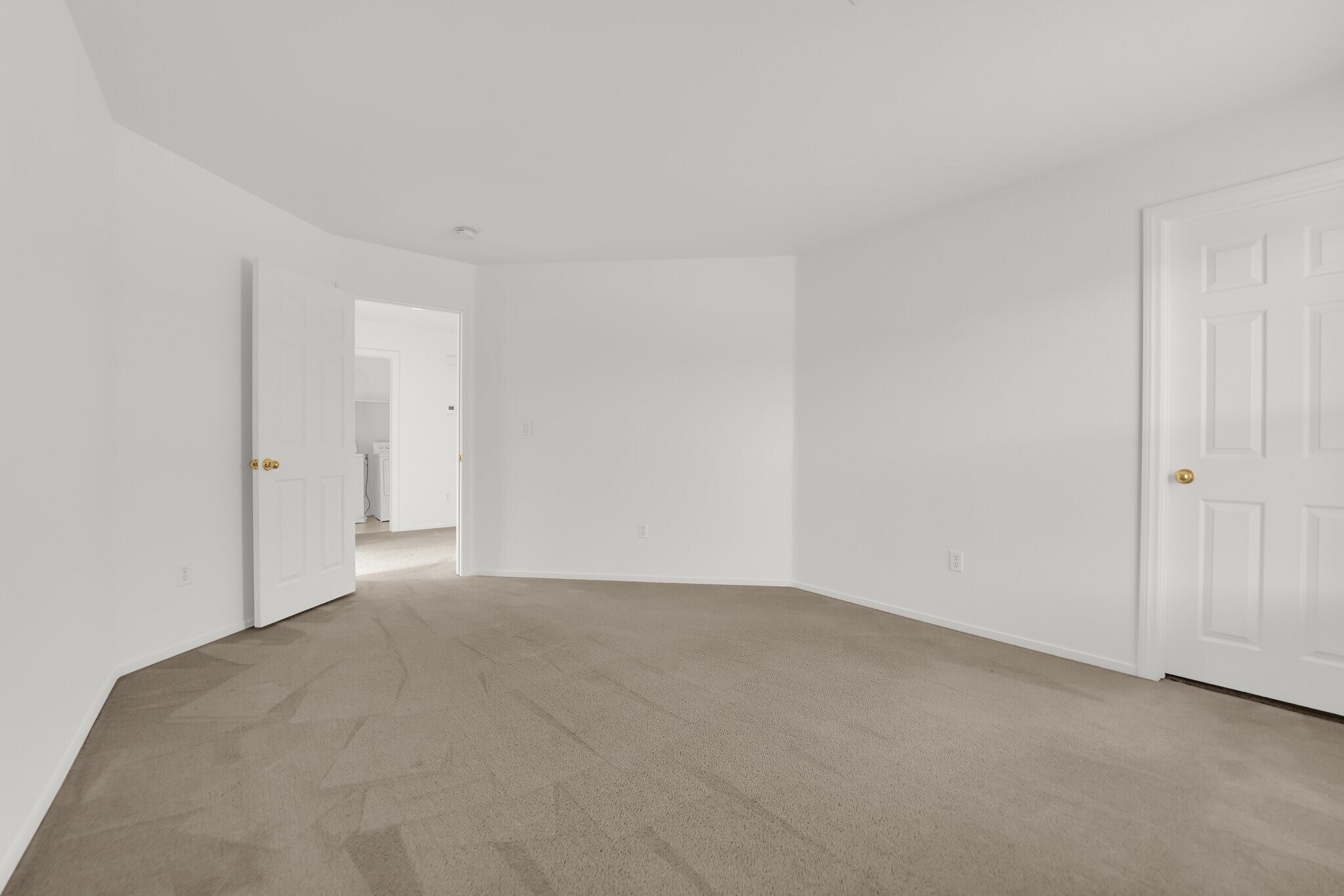 Building Photo - 9633 Rolling Thunder Ave